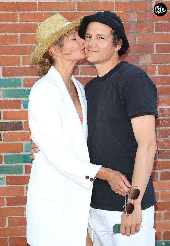 Caroline Anglade et son compagnon Nicolas Moreau à la seconde édition du festival du film de Demain au Ciné Lumière à Vierzon, France, le 3 juin 2023. © Coadic Guirec/Bestimage