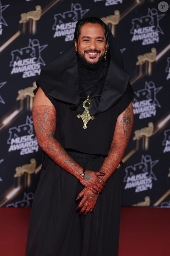 Slimane - Photocall de la 26ème édition des NRJ Music Awards au palais des festivals de Cannes, le 1er novembre 2024. © Guignebourg / Bebert / Bestimage