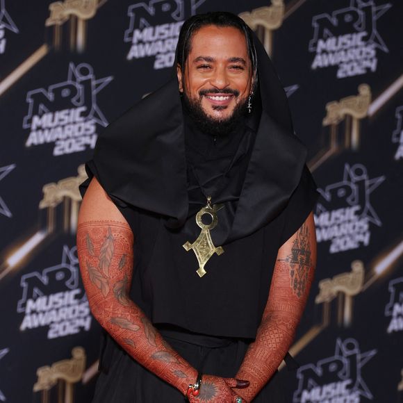 Slimane - Photocall de la 26ème édition des NRJ Music Awards au palais des festivals de Cannes, le 1er novembre 2024. © Guignebourg / Bebert / Bestimage