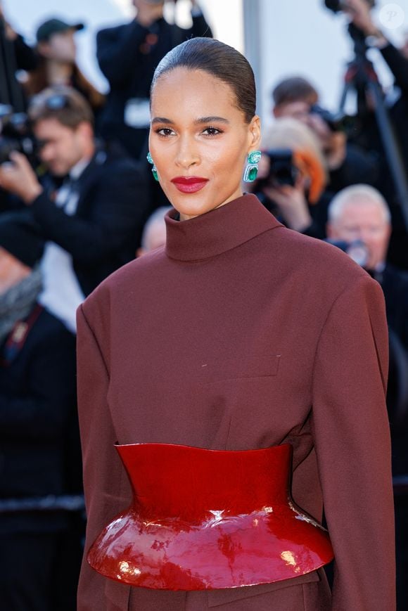 Cindy Bruna - Montée des marches du film " La bataille de Gaulle : L'âge de fer " lors du 79ème Festival International du Film de Cannes, le 20 mai 2026. © Jacovides-Moreau / Bestimage