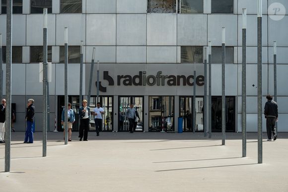 Un départ qui n'en est pas vraiment un puisqu'elle opère désormais en coulisses

Illustration des locaux du groupe Radio France, situés 116 Avenue du Président Kennedy, à Paris (16), le 1er septembre 2025. Jonathan Jacob / Bestimage