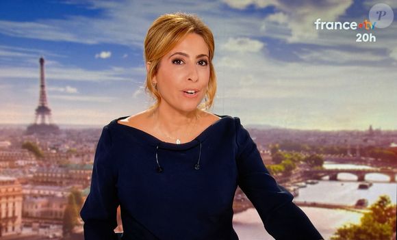Captures d'écran - Léa Salamé présente son premier journal de 20 heures sur France 2 le 1er septembre 2025.

© Alain Guizard / Bestimage