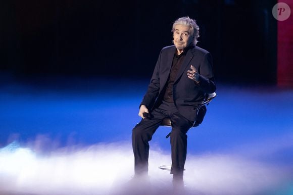 Serge Lama se produit sur scène lors des 38e Victoires de la Musique à la Seine Musicale le 10 février 2023 à Boulogne-Billancourt, France. Photo David Niviere/Abaca