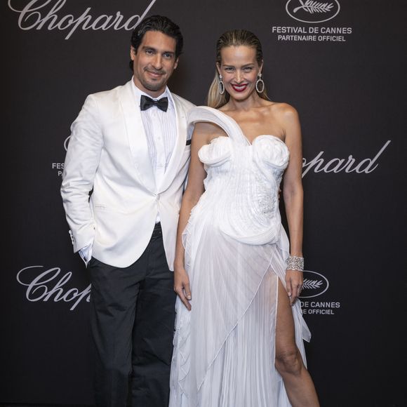 Des couples ont posé devant l'objectif à l'image de Petra Nemcova et son compagnon Benjamin Larretche

Petra Nemcova et son compagnon Benjamin Larretche - Photocall du dîner "Chopard Universe 2025" à l'aéroport de Mandelieu lors du 78ème Festival International du Film de Cannes le 19 mars 2025. © Olivier Borde/Bestimage