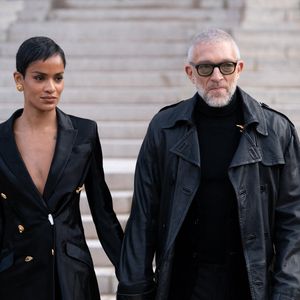 Sous le cliché, Vincent Cassel a attendri les internautes avec un tendre commentaire en portugais : "Meu homemzinho" ("Mon petit homme").

Narah Baptista et Vincent Cassel assistent au défilé Schiaparelli Haute Couture printemps-été 2026, dans le cadre de la Fashion Week de Paris, le 26 janvier 2026 à Paris, en France. 

Photo de LounisPhotography/ABACAPRESS.COM