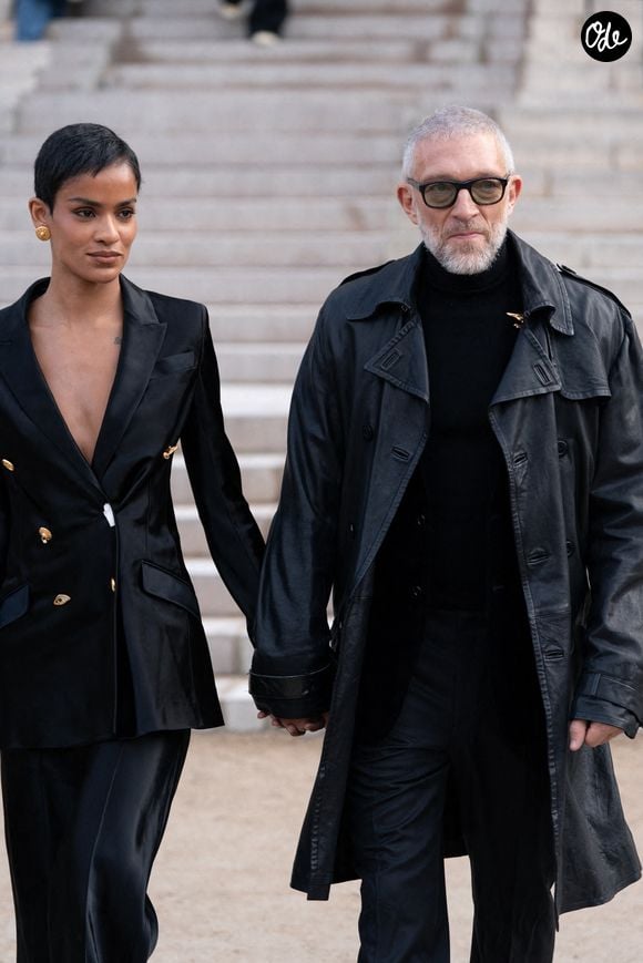 Sous le cliché, Vincent Cassel a attendri les internautes avec un tendre commentaire en portugais : "Meu homemzinho" ("Mon petit homme").

Narah Baptista et Vincent Cassel assistent au défilé Schiaparelli Haute Couture printemps-été 2026, dans le cadre de la Fashion Week de Paris, le 26 janvier 2026 à Paris, en France. 

Photo de LounisPhotography/ABACAPRESS.COM