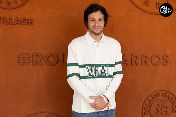 Le couple avait déjà accueilli Edgar, leur fils né en 2021.

Vianney au village lors des Internationaux de France de Tennis de Roland Garros 2026. Paris, le 28 mai 2026. © Jacovides / Moreau / Bestimage
