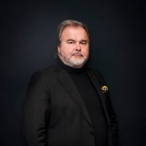 Exclusif - Pierre Hermé dans les backstage de l'émission "15h-16h Annabelle Show" sur Radio J à Paris, présentée par A.Nakache et diffusée en direct le 9 décembre
© Jack Tribeca / Bestimage
