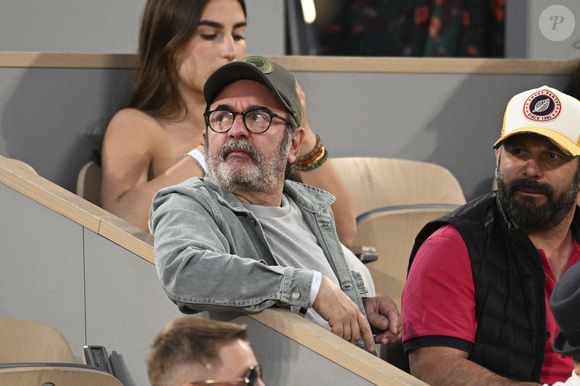 Bruno Solo - Celébrités dans les tribunes des Internationaux de France de Roland Garros à Paris le 4 juin 2023. JB Autissier / Panoramic