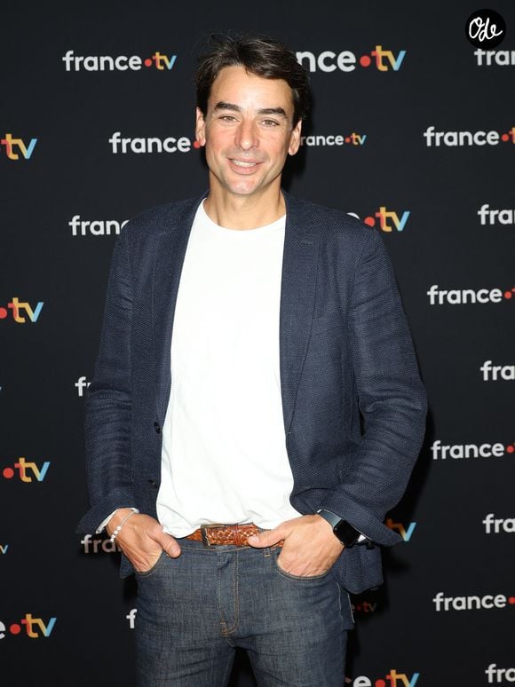 Julian Bugier au photocall pour la conférence de presse de rentrée de France TV à la Grande Halle de la Villette à Paris, France, le 11 juillet 2023. © Coadic Guirec/Bestimage