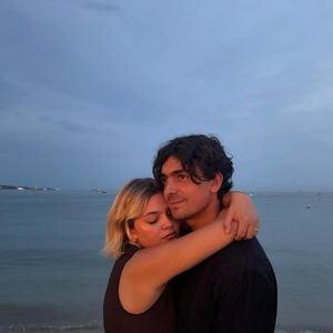 Instagram de Louane en vacances en Italie avec son fiancé Florian Rossi. @watchoutforthetornado