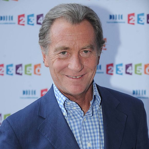 William Leymergie arrivant à la conférence de presse annuelle du groupe France Télévisions à Paris, France le 3 septembre 2010. Photo par Giancarlo Gorassini/ABACAPRESS.COM