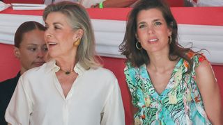 En Chanel, Caroline de Hanovre et Charlotte Casiraghi signent une apparition ultra-chic au Jumping de Monte-Carlo