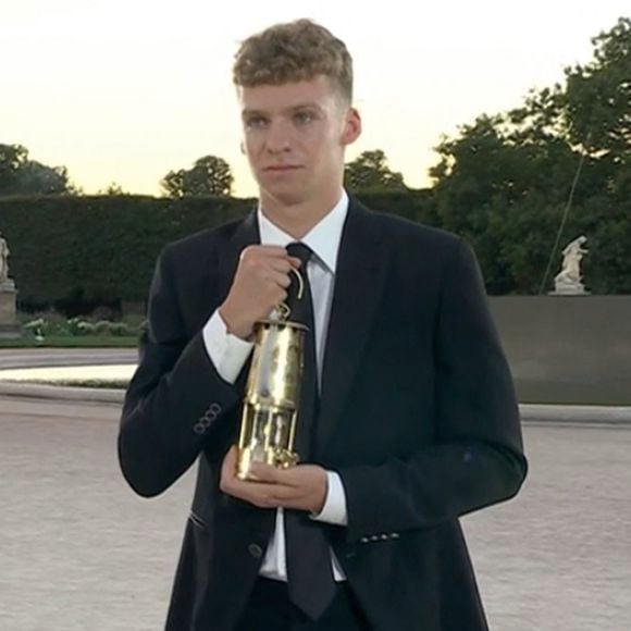 Leon Marchand - Jardin Tuileries devant la vasque - Cérémonie de Clôture des Jeux Olympiques de Paris (JO 2024) le 11 août 2024.
© Capture TV France 2 via Bestimage