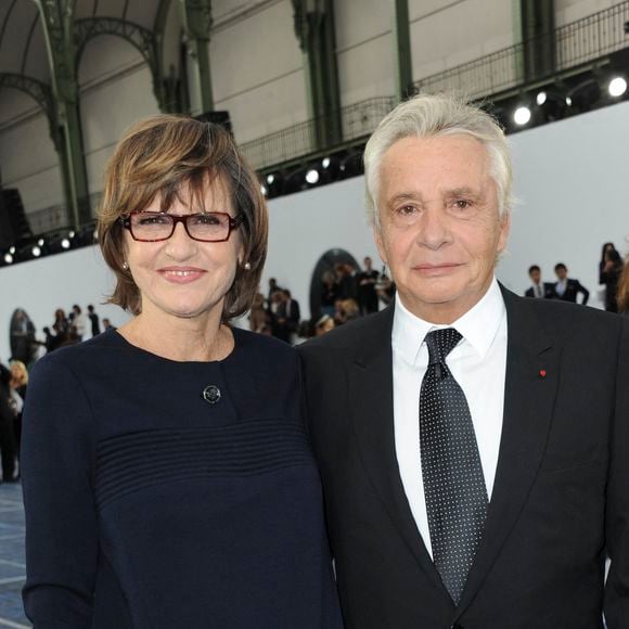 Michel Sardou a quitté sa villa de Bormes-les-Mimosas

Michel Sardou et son épouse Anne-Marie Perier assistent au défilé de la collection prêt-à-porter printemps-été de Chanel qui s'est tenu au Grand Palais à Paris, France. Photo by Thierry Orban/ABACAPRESS.COM