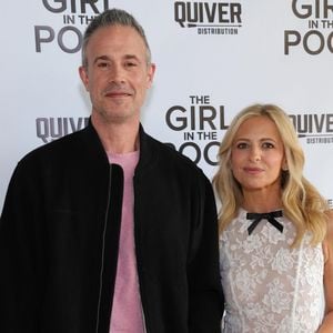 Beverly Hills, CA - Sarah Michelle Gellar et son mari Freddie Prinze Jr.assistent à la première de Los Angeles de "The Girl In The Pool" à la salle de projection ALO HQ à Beverly Hills : Freddie Prinze Jr, Sarah Michelle Gellar
©Backgrid USA / Bestimage