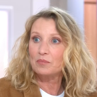 Alexandra Lamy écartée du nouveau projet de sa fille Chloé Jouannet contrairement à d’autres membres de la famille, elle réagit