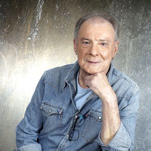 Portrait de Herbert Léonard lors de l'enregistrement de l'émission "Chez Jordan de Luxe" à Paris. Le 8 octobre 2024
© Cédric Perrin / Bestimage