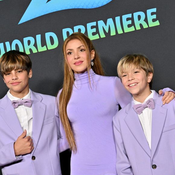 Ses fils étaient accordés avec leurs costumes violets et nœuds papillon

Milan Piqué Mebarak, Shakira and Sasha Piqué Mebarak. Avant-première de « Zootopie 2 » des studios Walt Disney au Théâtre El Capitan, Hollywood, Californie, jeudi 13 novembre 2025.
© AGENCE / BESTIMAGE