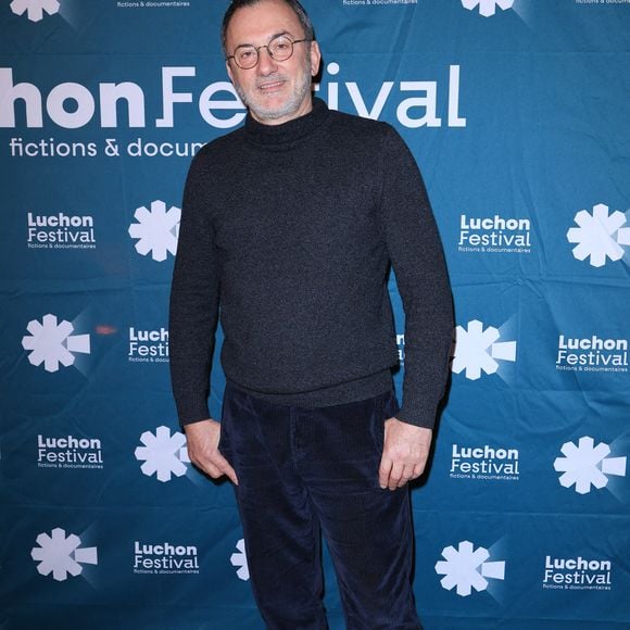 Frédéric Lopez assiste au Photocall "Après la Fin" lors du 26ème Festival TV de Luchon à Luchon, France le 06 février 2026. Photo Jerome Dominé/Abaca
