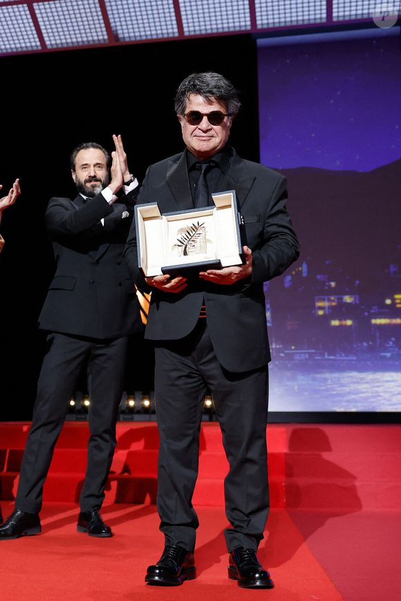 Jafar Panahi (Palme d’Or pour “Un simple accident” ) lors de la cérémonie de clôture de la 78ème édition du festival international du film de Cannes le 24 mai 2025.

© Moreau / Jacovides / Bestimage