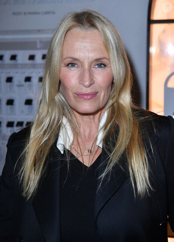 Estelle Lefébure lors de la soirée d'ouverture de "Carita - Maison De Beauté" rue du Faubourg Saint-Honoré à Paris, France, le 30 septembre 2022. © Veeren-Clovis/Bestimage