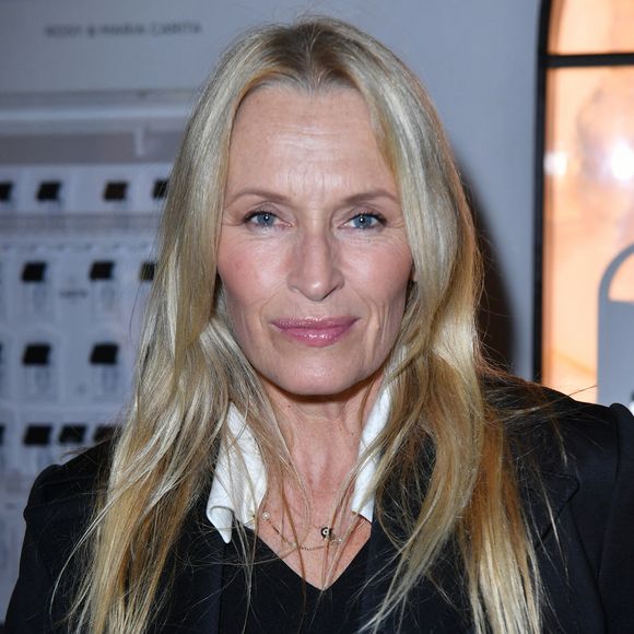 Estelle Lefébure lors de la soirée d'ouverture de "Carita - Maison De Beauté" rue du Faubourg Saint-Honoré à Paris, France, le 30 septembre 2022. © Veeren-Clovis/Bestimage