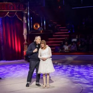 Jean-Jacques Debout, Chantal Goya, lors de la représentation pour Les Pièces Jaunes du Cirque Bouglione au Cirque d'Hiver organisée par le couturier Stéphane Rolland, Paris, France, le 10 janvier 2026. © Jack Tribeca / Bestimage