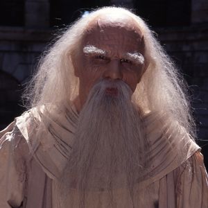 "Partir est toujours compliqué puisqu'il y a à la fois la joie d'une nouvelle aventure, avec toutes les promesses qui se cachent derrière, et le renoncement."

Le Pere Fouras - Archives - Emission de télé "Ford Boyard" année 1996 à coté de l'île d'Oléron @Bestimage