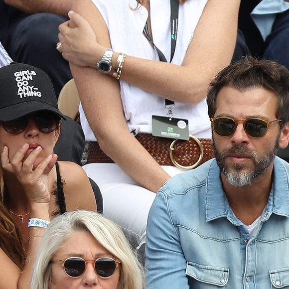 Christophe Maé et sa compagne Nadége Sarron - Célébrités dans les tribunes des internationaux de France de tennis de Roland Garros à Paris, France, le 9 juin 2019. © Jacovides-Moreau/Bestimage