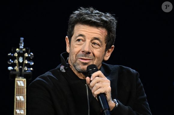 Il estime que “l’amour dure le temps de l’étonnement” et nécessite un véritable travail au quotidien.

Patrick Bruel est au Grand Palais pour un concert exclusif à l'occasion des 200 ans du Figaro à Paris le 15 janvier 2026.  Du 14 au 16 janvier 2026, Le Figaro célébrera les deux siècles de son histoire à travers une exposition exceptionnelle au Grand Palais. © Lionel Urman/Bestimage