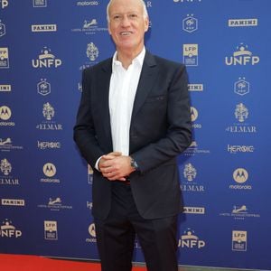 Didier Deschamps a exprimé son profond respect pour son mentor, confiant qu'il comptait toujours énormément pour lui.
Didier Deschamps - Photocall de la 34ème édition des Trophées UNFP du Football au Palais Brongniart à Paris le 11 mai 2026. © Coadic Guirec/Bestimage