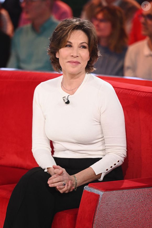 Exclusif - Mathilde Seigner - Enregistrement de l'émission Vivement dimanche au studio Rive gauche, présentée par Michel Drucker . Diffusion sur France 3 le 22 février 2026 © Guillaume Gaffiot/Bestimage