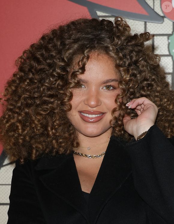 Léa Haddad lors de l'ouverture d'un pop-up éphémère Star Academy inspiré du château de Dammarie-les-Lys, le 17 décembre 2025.

Photo : Coadic Guirec / Bestimage