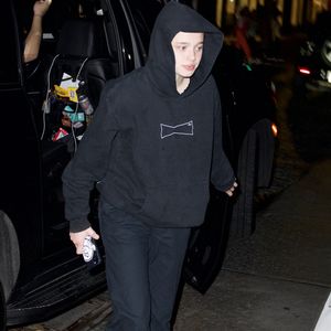 Âgée de 18 ans, la jeune passionnée de danse serait très affectée par cette notoriété

Shiloh Jolie-Pitt va dîner au restaurant BondST sushi avec trois de ses enfants, New York City, NY, USA le 27 juin 2023. Photo by BeautifulSignatureIG/Shutterstock/Splash News/ABACAPRESS.COM