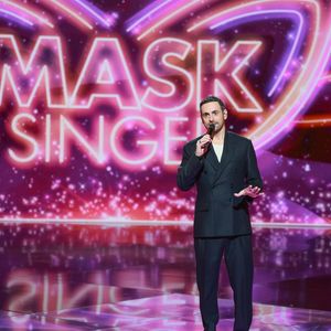 Camille Combal dans "Mask Singer 2025". © Laurent VU / TF1