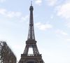 Les enchères se sont totalement envolées pour finalement atterrir à la somme dingue de 450 160 euros. 

La tour Eiffel et le Champ-de-Mars sont sous la neige à Paris le 7 janvier 2026.

© Christophe Aubert / Bestimage
