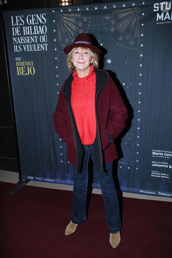 Elle a débuté sa carrière avec la troupe du Splendid et est célèbre pour Les Bronzés et Le Père Noël est une ordure.

Exclusif - Marie-Anne Chazel - Générale de la pièce "Les gens de Bilbao naissent où ils veulent" au théâtre Marigny à Paris le 19 Novembre 2024. © Bertrand Rindoff / Bestimage