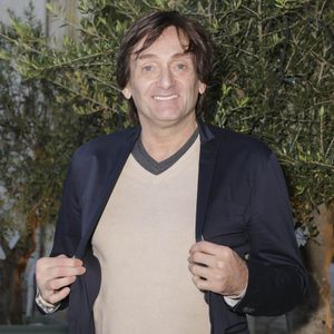 Exclusif - Pierre Palmade - Jour 4  - Lecture de "Lettre ou ne pas lettre" La fausse correspondance de Pierre Dac avec Pierre Palmade et François Rollin mise en scène Anne Bourgeois adaptation Jacques Pessis au château lors de la 26ème édition du festival de la Correspondance de Grignan, France, le 8 juillet 2022. © Jack Tribeca/Bestimage