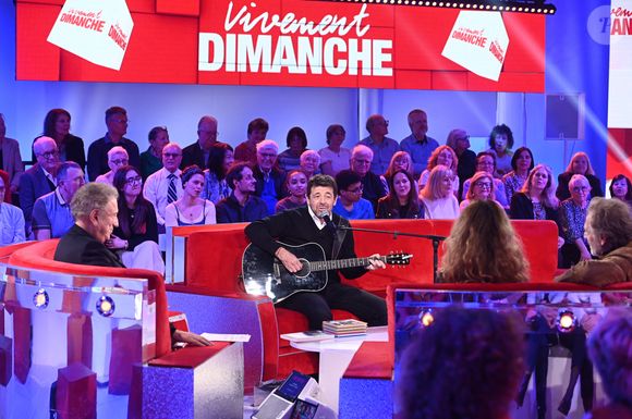 Exclusif - Stephane Freiss, Marine Delterme et Patrick Bruel lors de l'enregistrement de l'émission "Vivement dimanche" au studio Rive Gauche, présentée par M.Drucker avec une diffusion sur France 3 le 15 mars 2026, à Paris, France, le 4 mars 2026. © Guillaume Gaffiot/Bestimage