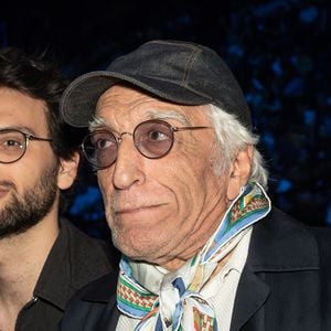 Gérard Darmon et son fils Jules Darmon - Les célébrités assistent au combat de boxe opposant le français Tony Yoka au congolais Martin Bakula à l'AccorHotels Arena à Paris, France, le 14 mai 2022. © Aurelien Morissard/Panoramic/Bestimage