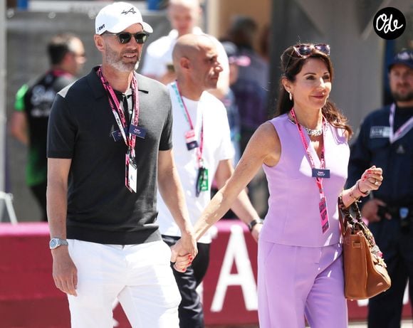 Car le couple a bâti une véritable tribu composée de quatre garçons : Enzo (31 ans), Luca (28 ans), Théo (24 ans) et le petit dernier, Elyaz (20 ans).

Zinedine Zidane et sa femme Veronique - Les célébrités lors du Grand Prix de Formule 1 (F1) de Monaco, le 25 mai 2025.
© Dylan Meifret / Nice Matin / Bestimage