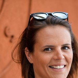 Laure Manaudou pose au village lors de la finale hommes de l'édition 2015 de Roland Garros, le 7 juin 2015 à Paris, France. Photo par Nicolas Gouhier/ABACAPRESS.COM