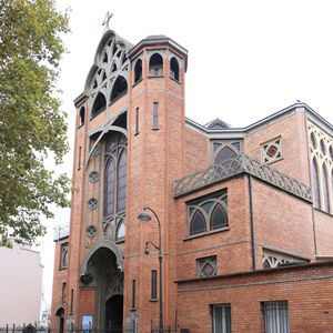 Exclusif - Obsèques de Michel Michel, propriétaire du Banana Café, en l’Église Saint Jean de Montmartre à Paris, le 16 octobre 2025. 

© Denis Guignebourg / Bestimage