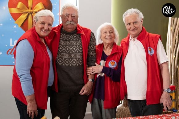 Exclusif - Daniel Prevost, Charlotte De Turckheim, Michel Vivier, Claudette Walker lors du tournage de l'émission "Panique au grand magasin" diffusée le 15 décembre 2025 sur TF1. © Cyril Moreau/Bestimage

CP:

Une fiction coproduite par Jifé, Eléphant Story et 13.34 Productions 
En coproduction avec TF1  
Réalisée par Julien Bloch, A.Ducret et T.Villa  
Écrite par A.Ducret et T.Villa 

 

Avec

A.Ducret, T.Villa

Et

 
V.Abril, L.Astier, M.Bernier, N.Aliagas,
F.X.Demaison, C.De Turckheim, A.Duléry, A.Dupérey, P.F.Martin-Laval, M.Gasteuil, M.Mathy, G.Montagné, F.Dubosc, F. Morel, D.Prévost, JC Muaka, É.Poux, ComiqueCartman, ComedienChicandier, P.Croizon, V.Damidot, M.Madenin, T.VDB, LaChateuseSanta, D.Segard, S.Tran, K.Dersé, P.Delaire, K.Fluder, Kody, A.Toupense, Y.Pignot, J.Rachid, V.Reinehr, T.Vauquières, P.Vieux, R.Le Costaud, S.Périssé, M.Frenna

Et avec la participation amicale de 

C.Beaugrand, F.Bollaert, G.Bouleau, S.Devillers, I.Ithurburu, AE.Lemoine, ML.Méliyi, M.Stefani, B.Toussaint

 

L’année dernière la boite de nuit le Passo Club était au bord de la fermeture, mais fut sauvé in extremis et même relancé par Arnaud (ADucret) aidé par toute sa famille.

Cette année c’est le Grand Magasin de la région qui est au bord de la fermeture. Entre crise général et pression du e-commerce, ce rendez-vous mythique du shopping pourrait voir fermer ses portes, sous la pression de la banquière. 

Pour l’aider dans cette lourde tâche, le patron du Grand Magasin fait appel à un nouveau Golden Boy : Arnaud qui, en 1 an, s’est métamorphosé. Fusion de Bernard Tapie et de Philippe Etchebest, il sauve tout ce qu’il touche : une auto-école, une usine, un restaurant… Sa mission sauver ce Grand Magasin et utiliser les fêtes de Noël pour réaliser son chiffre d’affaire et relancer la dynamique. Epaulé par son bras droit (T.Villa) ses parents (M.Bernier et L.Astier) et une pléiade de Stars qui vont l’aider dans ce « PANIQUE AU GRAND MAGASIN » !