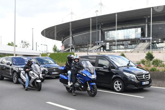 Arrivée sous très haute protection de Kim Kardashian à l'aéroport du Bourget la veille de son audition au procès de la rue tronchet des "Papys braqueurs" de Kim Kardashian à Paris le 12 mai 2025. @Agence / Bestimage