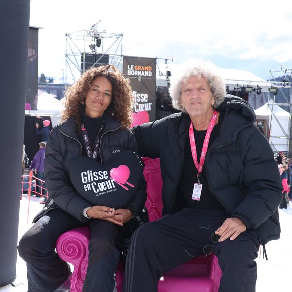 Exclusif -  Elie Chouraqui et sa femme Isabel Sulpicy lors de la 16 éme édition de 'Glisse en coeur' au Grand Bornand le 22 Mars 2025. © Denis Guignebourg/BestImage