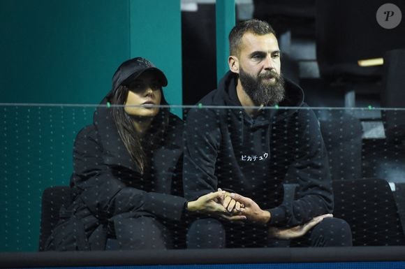 Même si Benoît Paire a essayé d'oublier Shy'm dans les bras de Julie Bertin.
Benoit Paire (FRA) et sa petite amie Julie Bertin au Rolex Paris Masters 2021 à l'Accor Arena à Paris, France, le 31 octobre 2021. Photo par Corinne Dubreuil/ABACAPRESS.COM