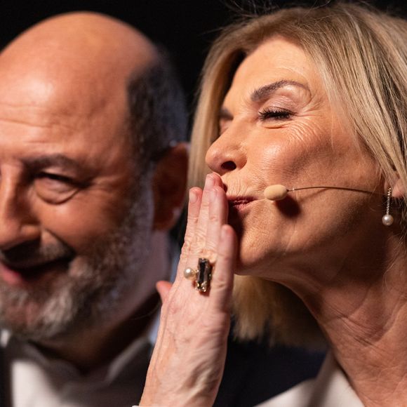 Exclusif - Kad Merad et Michele Laroque lors de l'enregistrement de l'émission "La chanson secrète N°14", présentée par Nikos Aliagas et diffusée le 26 décembre sur TF1, à Paris le 9 décembre 2025. © Jacovides-Moreau/Bestimage
