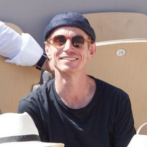 Ben Mazué en tribunes lors des Internationaux de France de tennis de Roland Garros 2023, à Paris, France, le 5 juin 2023. © Cyril Moreau/Bestimage